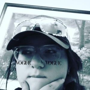 Meet your Posher, Sage